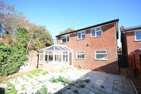 35 Brooksdale Close, Kettering, NN16 9BJ