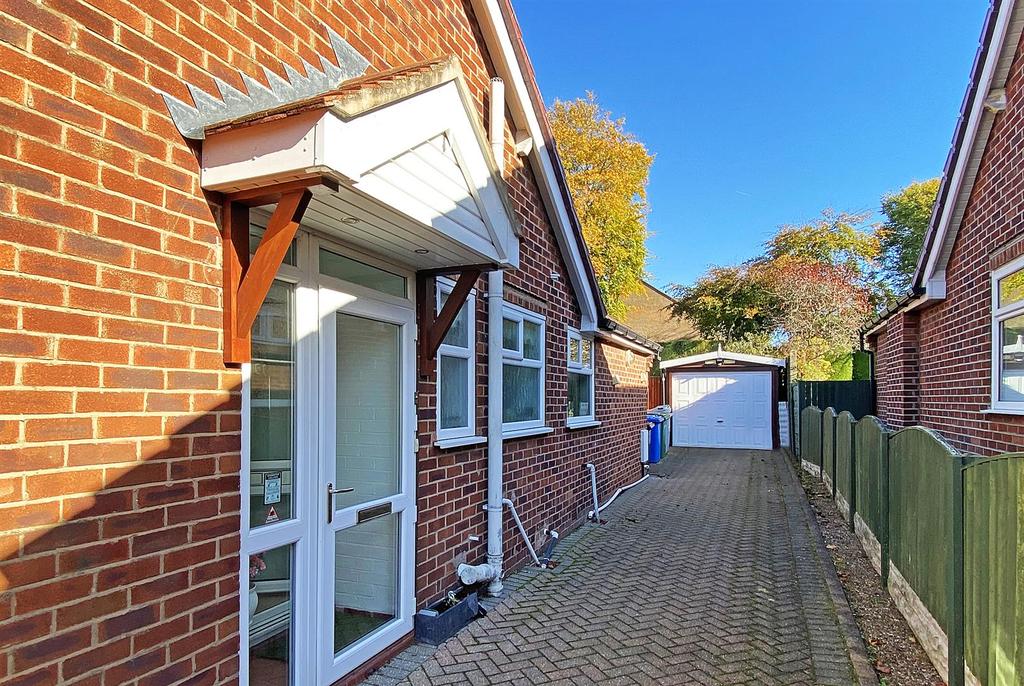 Briony Avenue, Hale 3 bed detached bungalow £525,000