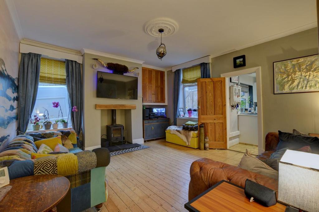 York Street, Barnoldswick 3 bed end of terrace house £179,995