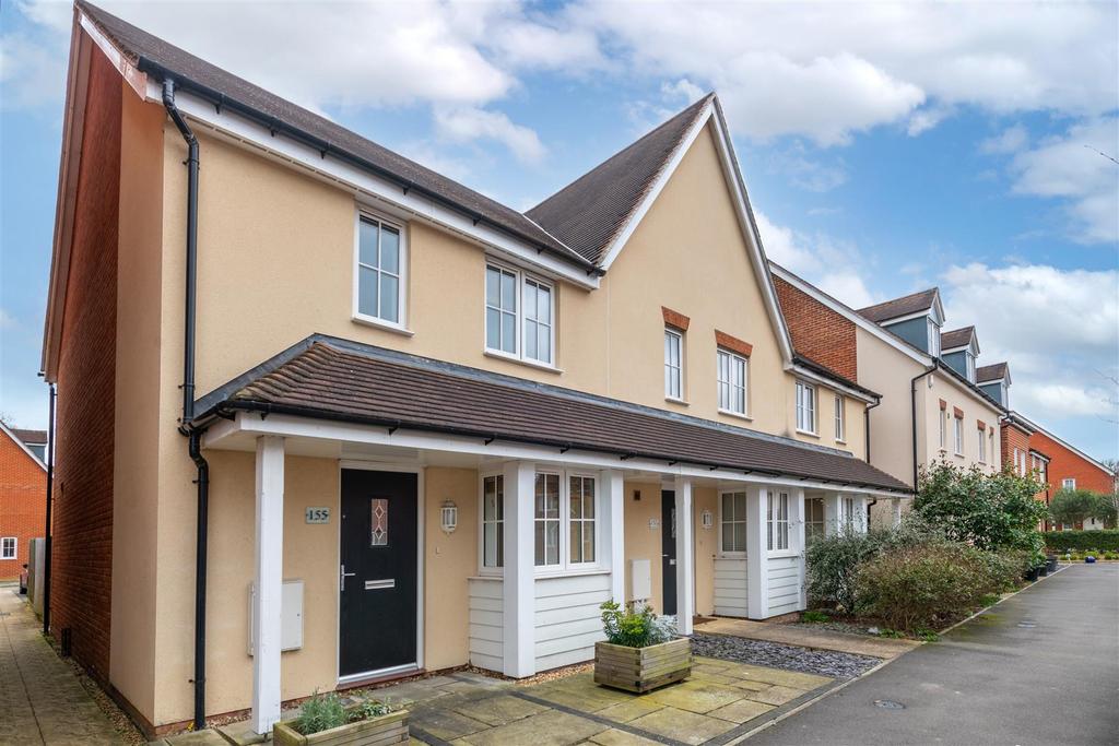 Brookfield Drive, Horley 3 bed end of terrace house £400,000