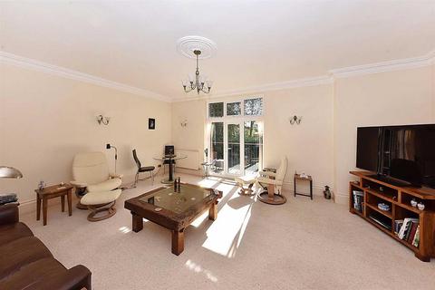 2 bedroom apartment for sale, Macclesfield Road, Alderley Edge