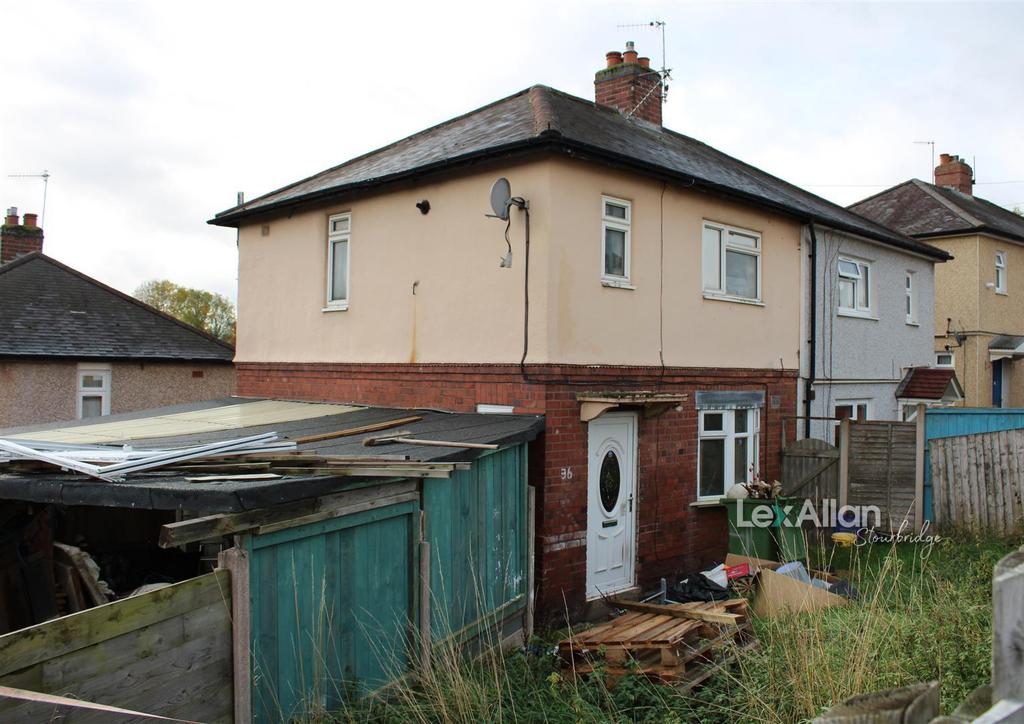 Cooper Avenue, Brierley Hill 2 bed semidetached house £130,000