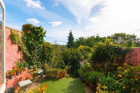 39 Dunkerry Road, Bristol, BS3 4LD