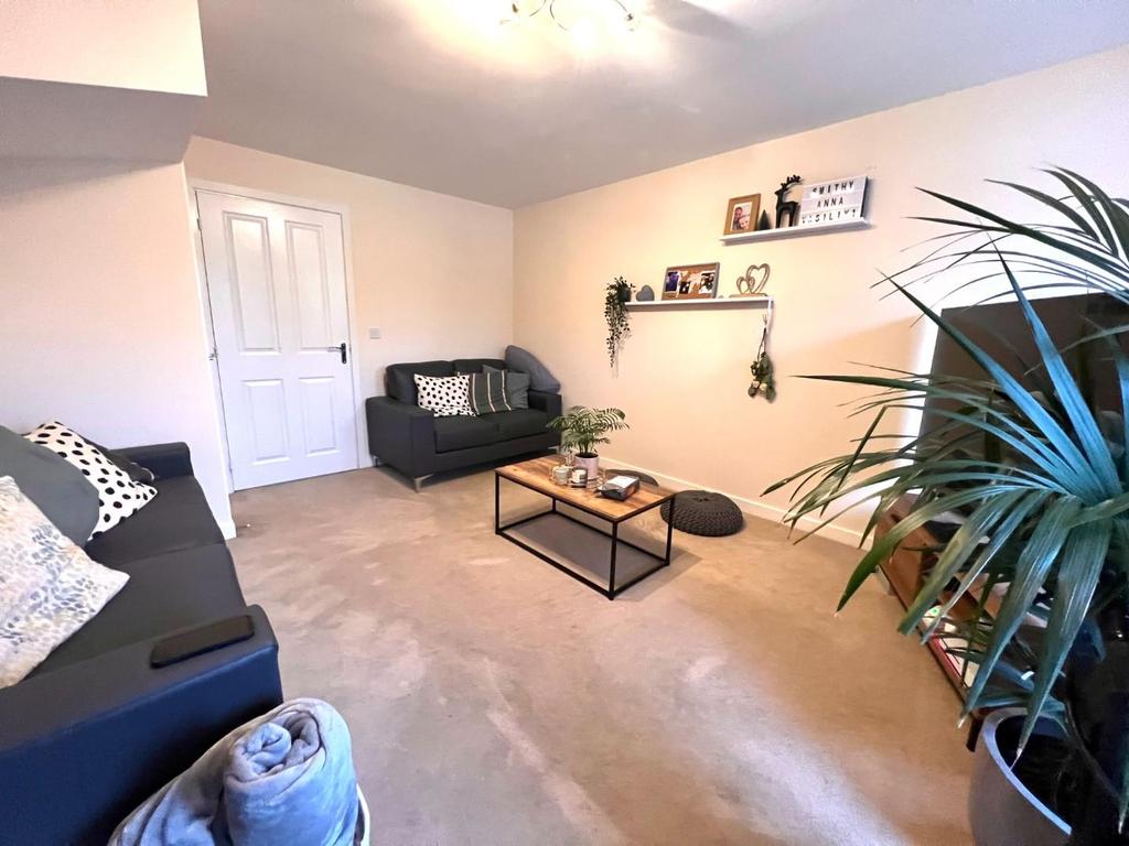 Walmer Close, St. Crispin, Northampton NN5 4 bed townhouse £280,000