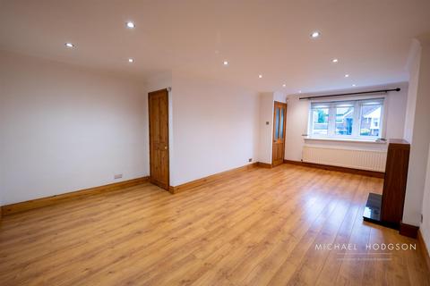 7 Evesham Close, Boldon Colliery, NE35 9LL