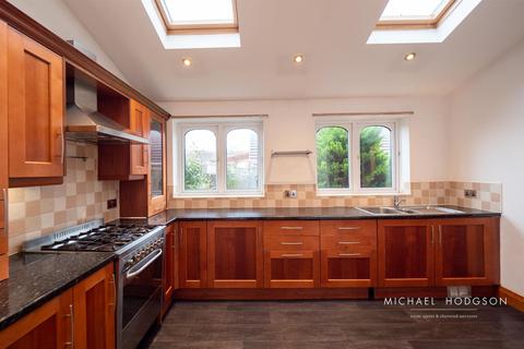 7 Evesham Close, Boldon Colliery, NE35 9LL