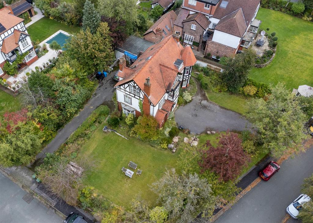 Belmont Road, Hale, Altrincham 6 bed detached house £1,500,000