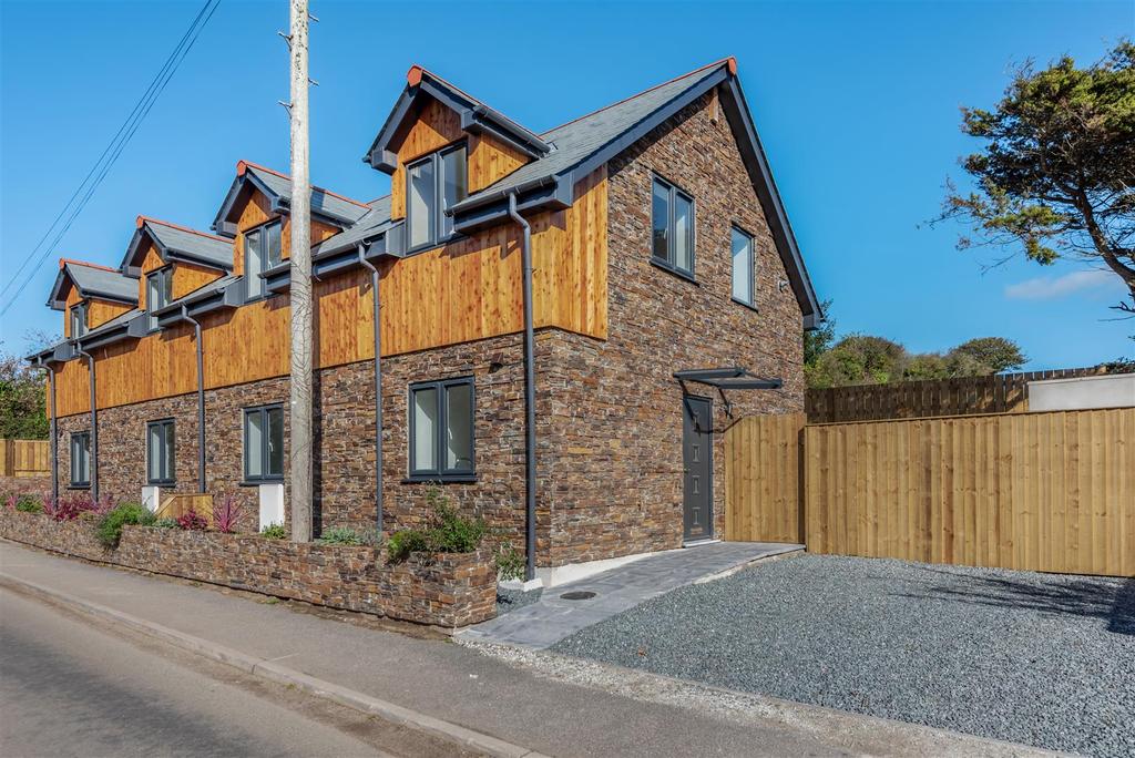Wheal Rose, Scorrier 3 bed semidetached house for sale £299,950