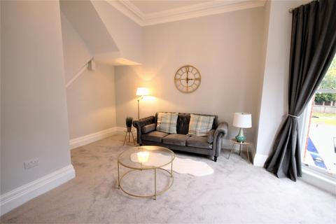 3 bedroom apartment to rent - Westminster House, Ellesmere Road, Ellesmere Park, Manchester