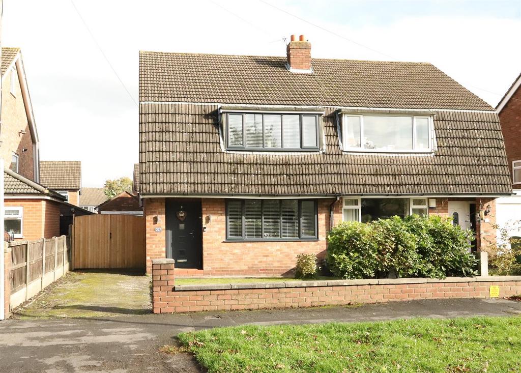 Woodhouse Lane East, Timperley... 3 bed semidetached house £395,000