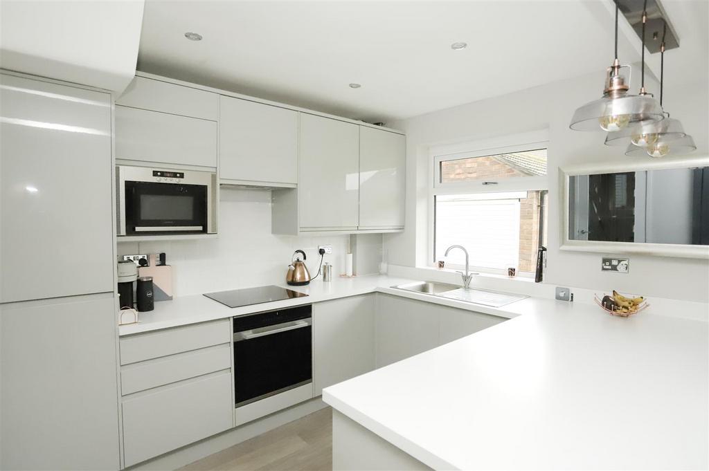 Woodhouse Lane East, Timperley... 3 bed semidetached house £395,000