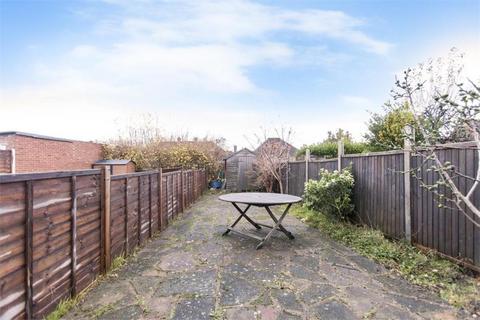 50 West Mead, Ruislip, HA4 0TL
