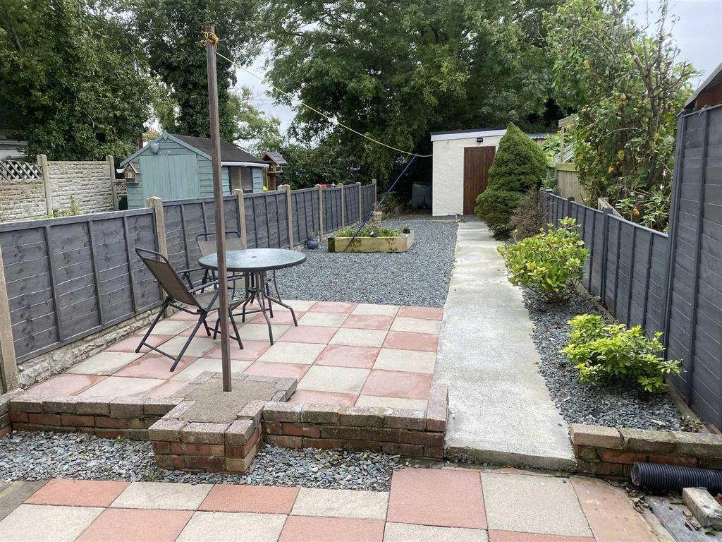 Tyn Rhos Estate, Gaerwen 2 bed terraced house £135,000