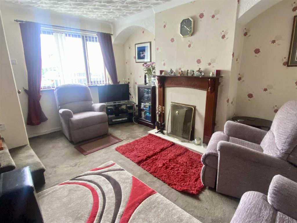 Tyn Rhos Estate, Gaerwen 2 bed terraced house £135,000