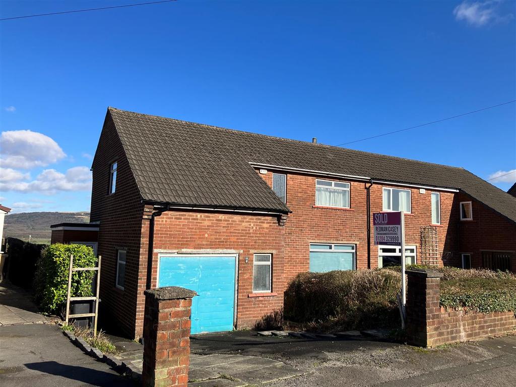 Nightingale Road, Blackrod, Bolton 3 bed semidetached house £260,000