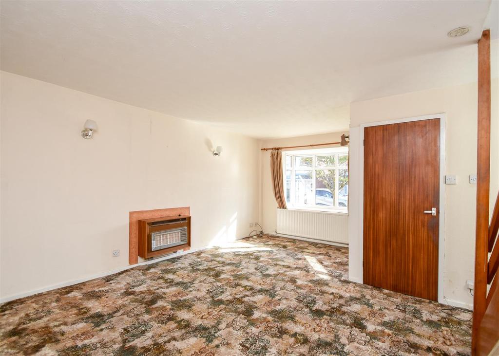 Valley Way, Wombourne... 5 bed detached house £300,000