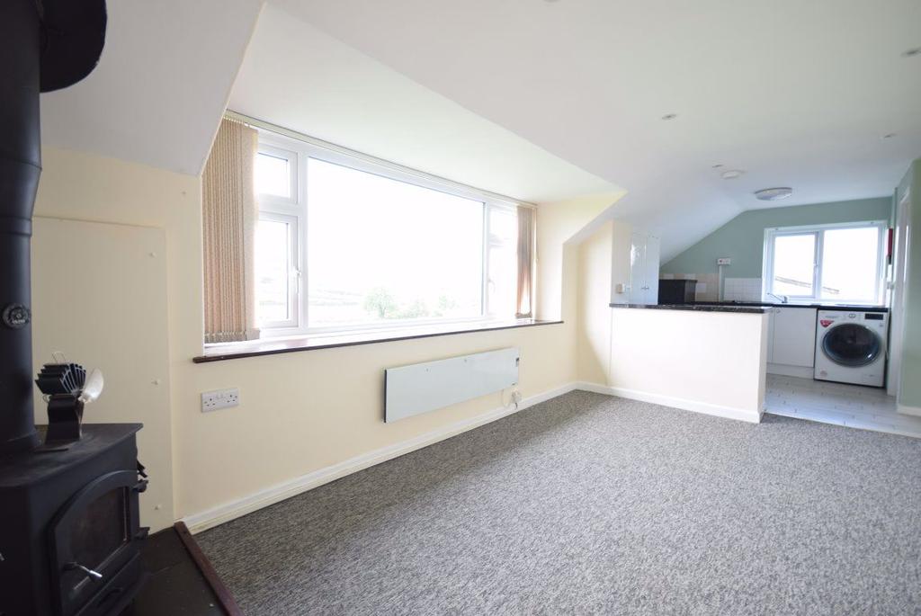 The Granary, Horns Cross, Devon 2 bed flat £650 pcm (£150 pw)