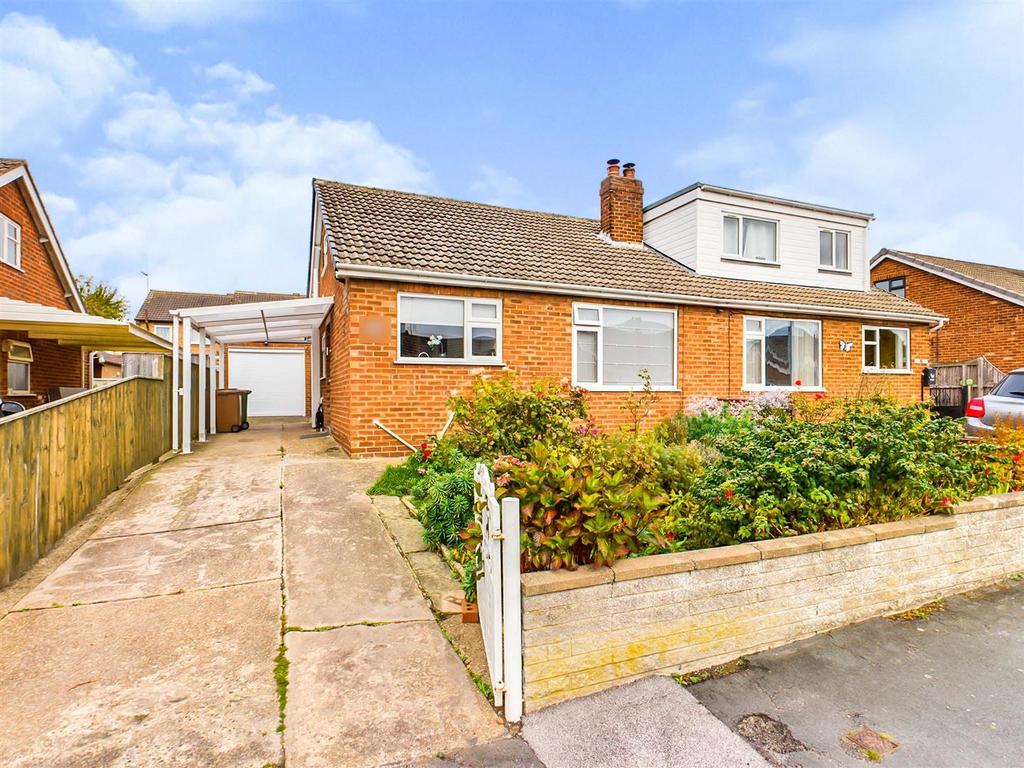 The Mount, Driffield 2 bed semidetached bungalow £180,000