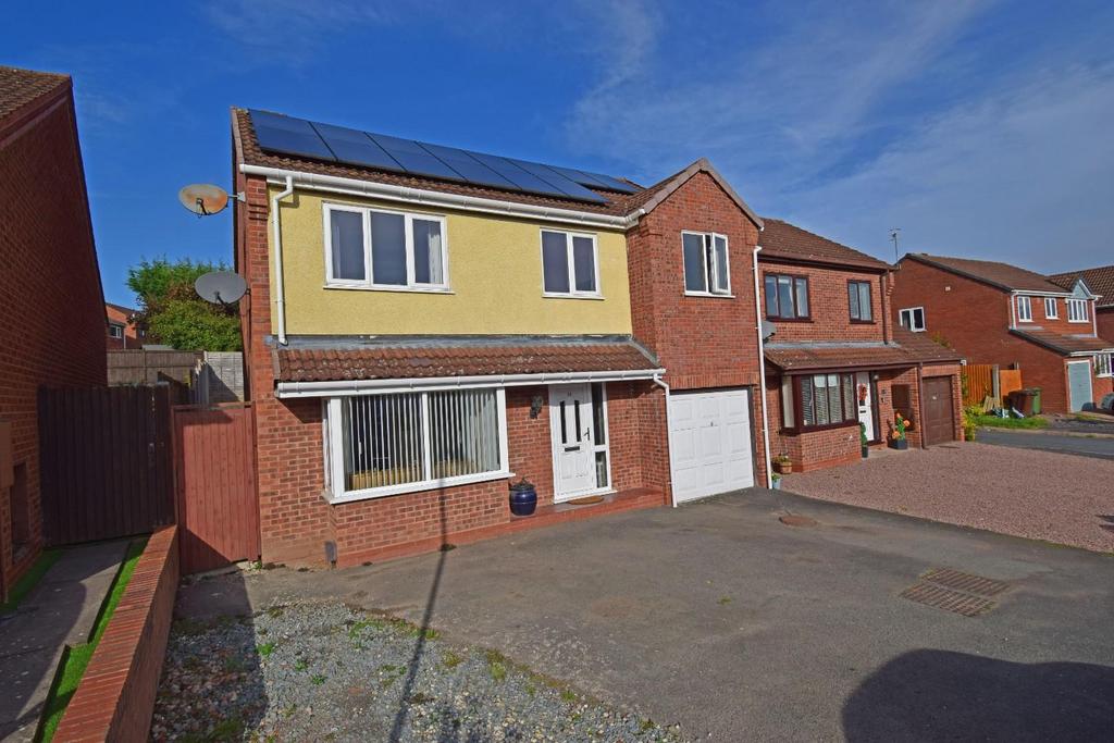 14 Miller Close, Stoke Heath... 4 bed detached house £350,000