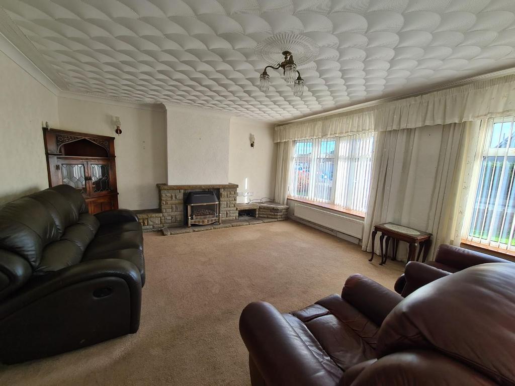 Heol Croesty, Pencoed, Bridgend 4 bed house for sale £275,000