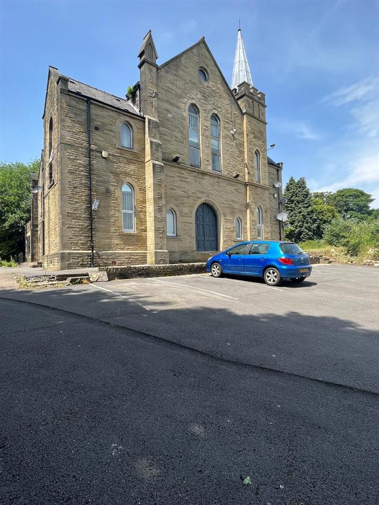 Olivia Court, 67 Smith Lane, Bradford, BD9 6DD 2 bed flat £465 pcm (£