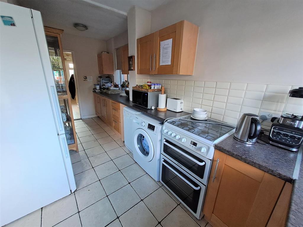 Rectory Park Road, Sheldon, Birmingham 3 bed semidetached house £220,000