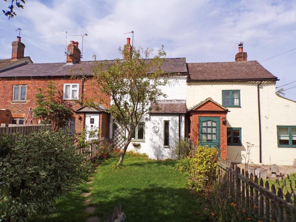 Main Street, Twyford, Buckingham 2 bed cottage for sale £295,000