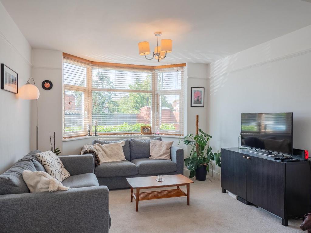Open plan living/dining room