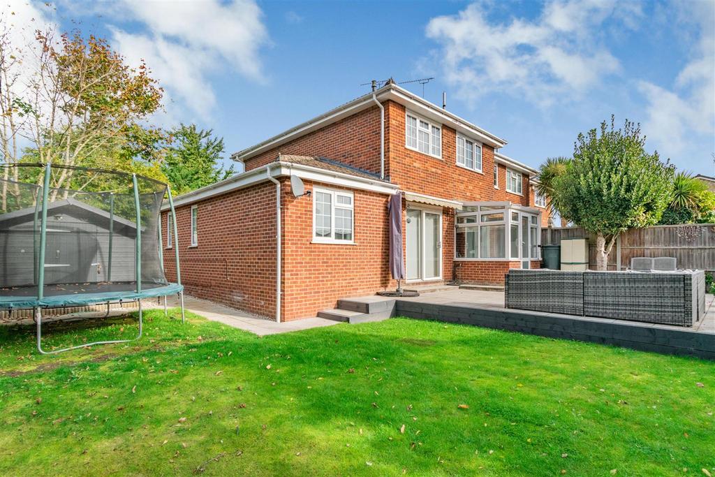 Lambourne Road, Bearsted, Maidstone 3 bed end of terrace house £450,000