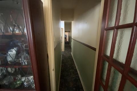 2 bedroom flat for sale - Glanmor Road, Llanelli