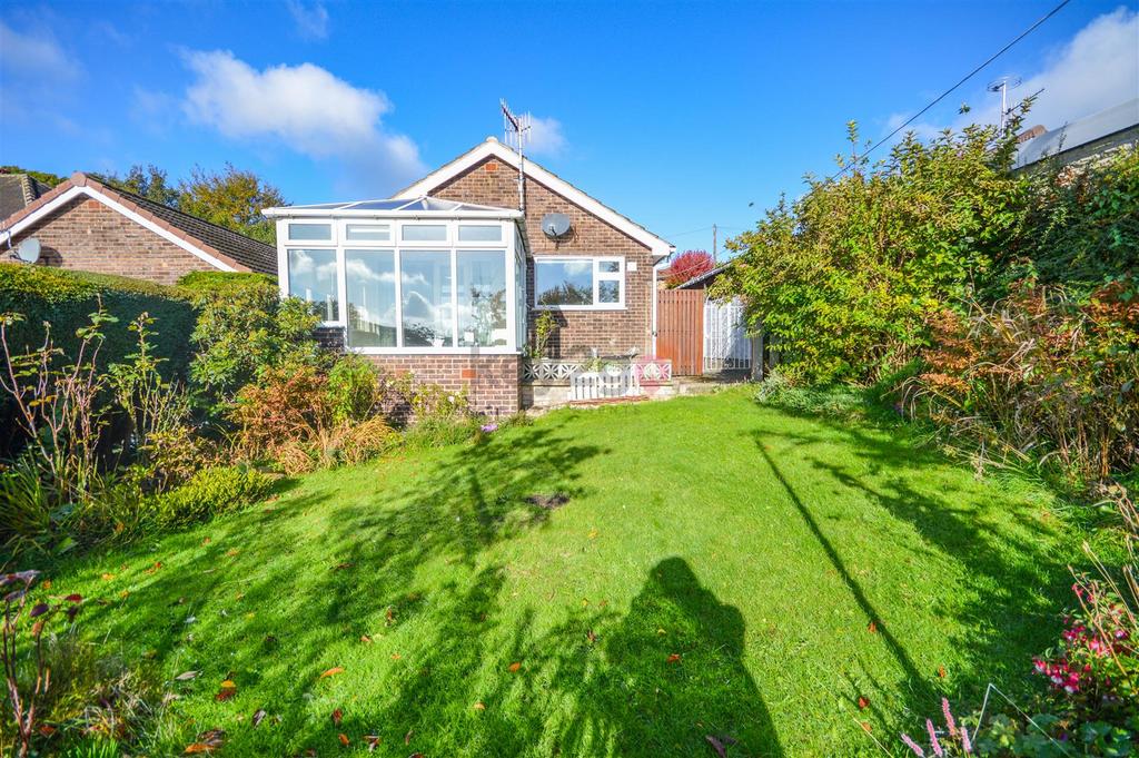 Green Lane, Dronfield, S18 2 bed detached bungalow £260,000