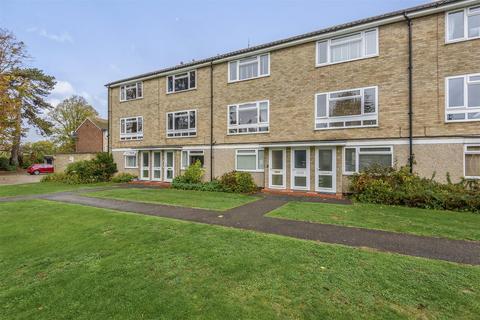 Flat 27, Osborne Court Osborne Road, Windsor, SL4 3EP