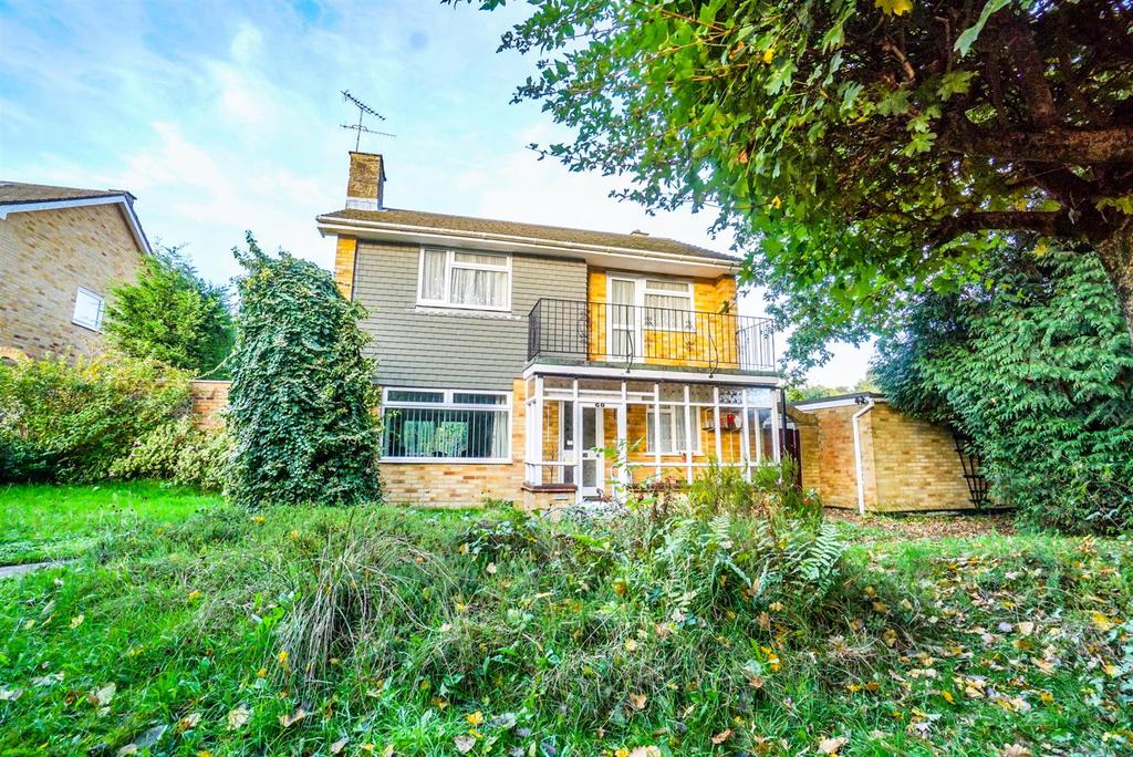 Ironlatch Avenue, St. LeonardsOnSea 4 bed detached house £425,000