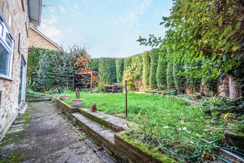 Ironlatch Avenue, St. LeonardsOnSea 4 bed detached house £425,000
