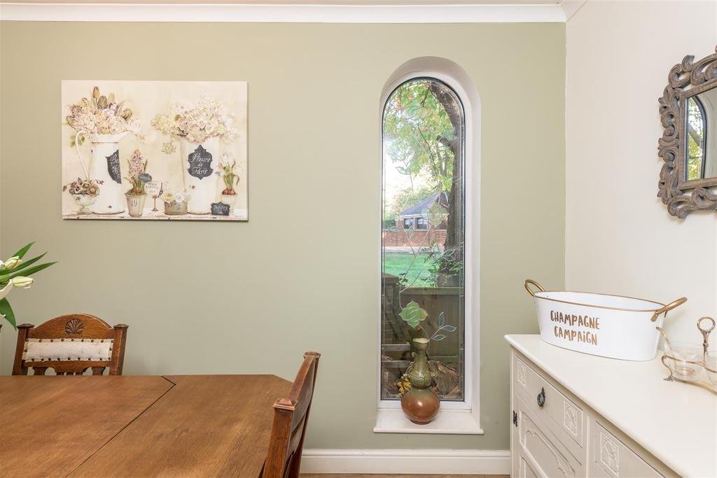 221018 - 194a Kimbolton Road, Bedford - 11.jpg