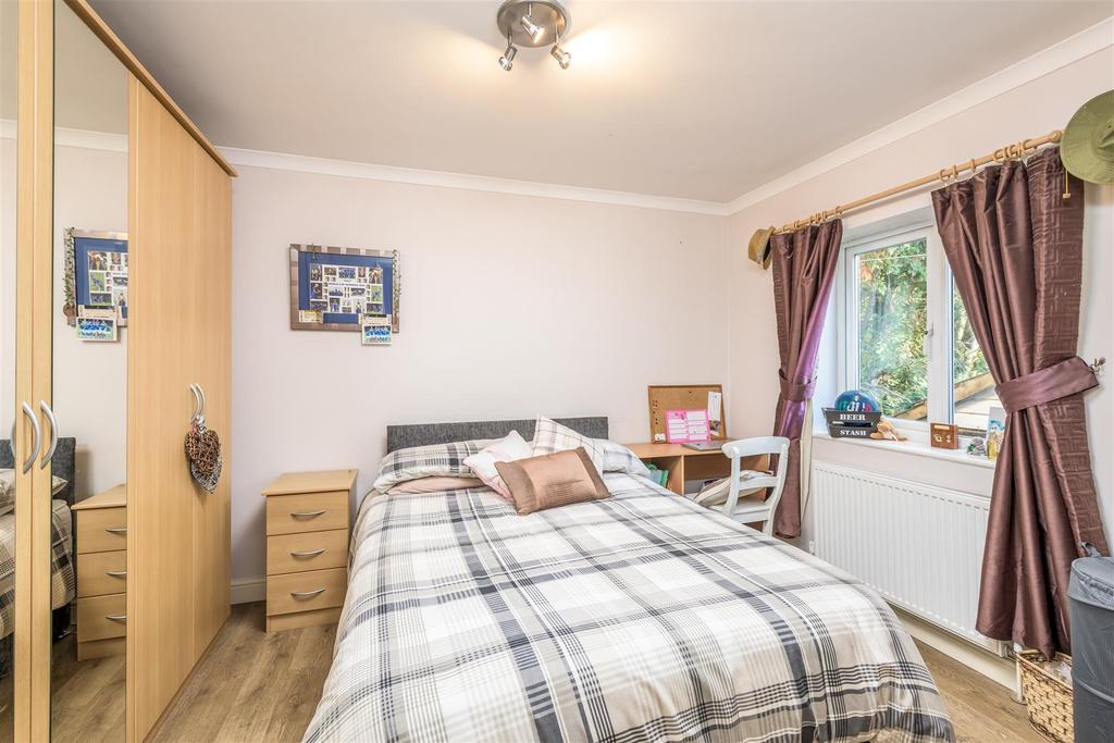 221018 - 194a Kimbolton Road, Bedford - 15.jpg