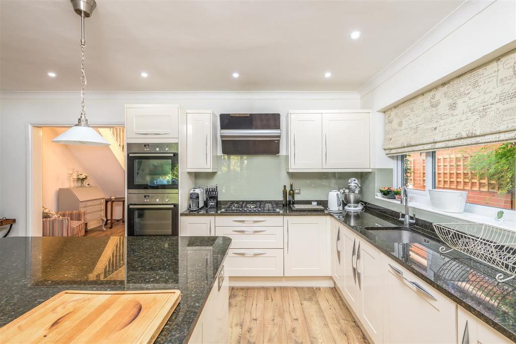 221018 - 194a Kimbolton Road, Bedford - 08.jpg