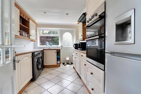 3 bedroom semi-detached house for sale, Lawnswood, Hessle