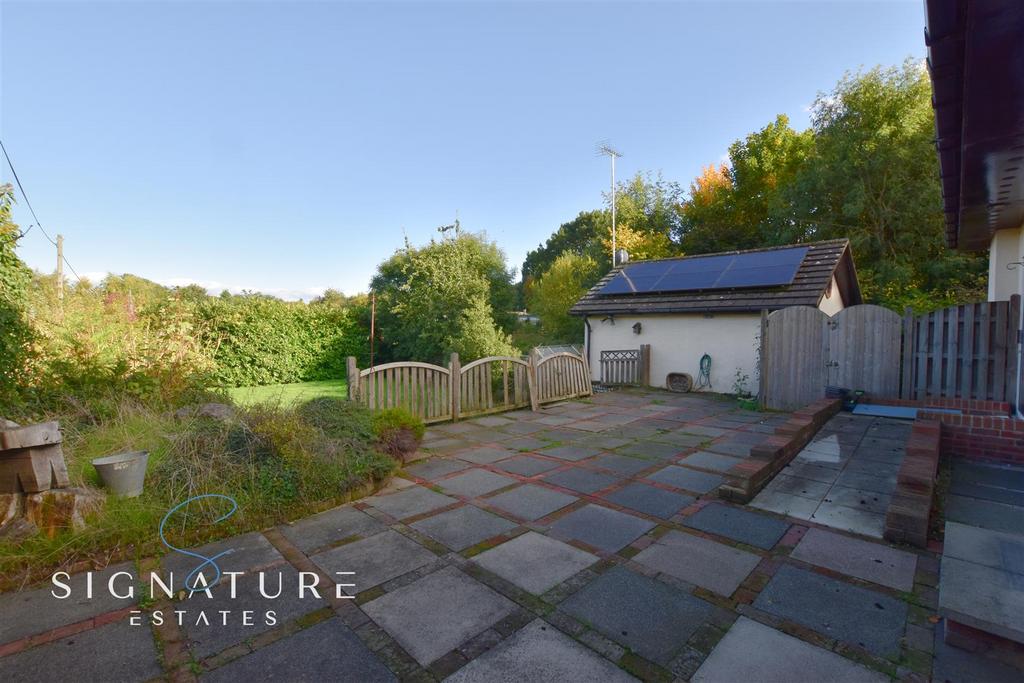 Bedmond Road, Abbots Langley 4 bed detached house £750,000