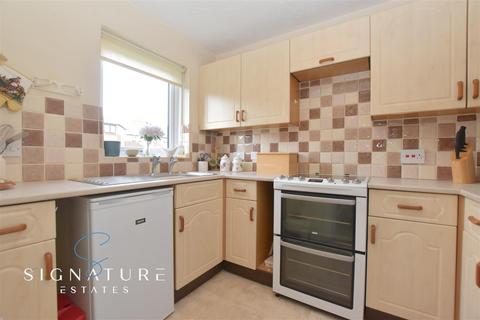 2 bedroom retirement property for sale - Beken Court, First Avenue, Watford