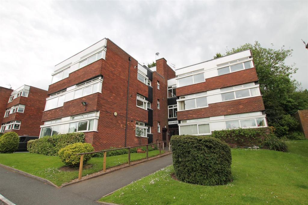Packwood House, Monmouth Drive... 2 bed apartment £995 pcm (£230 pw)