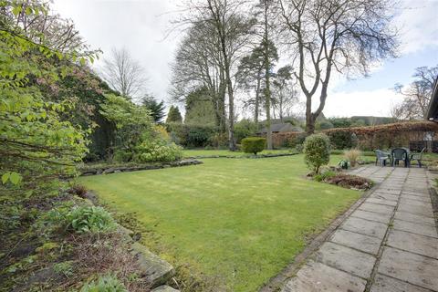 5 Hall Park, Swanland, North Ferriby, HU14 3NL