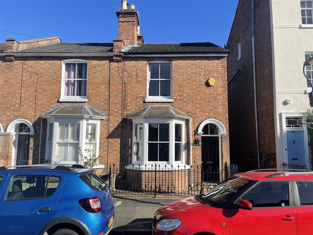 Leam Terrace, Leamington Spa 2 bed end of terrace house £360,000
