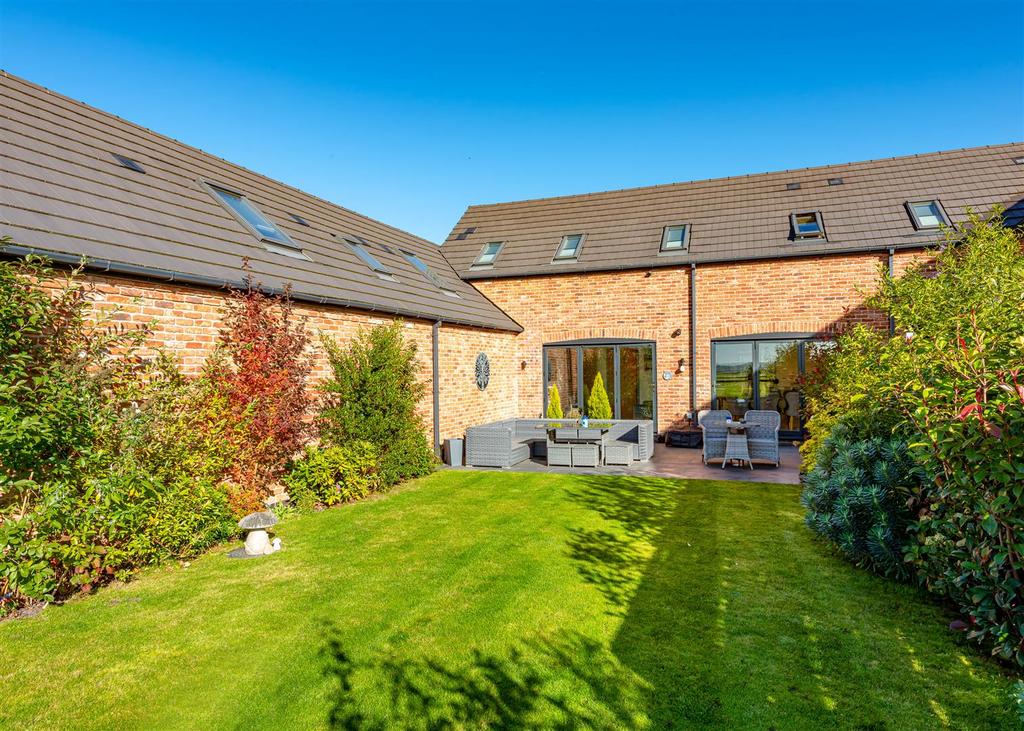 6 Lea Manor Gardens, Albrighton, Wolverhampton 4 bed country house for sale £485,000