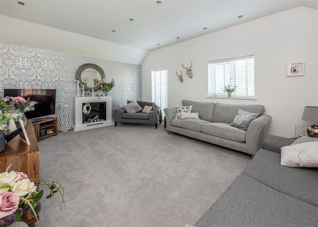 6 Lea Manor Gardens-lounge.jpg