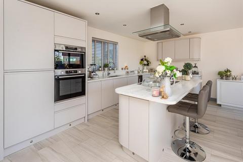 6 Lea Manor Gardens, Albrighton, Wolverhampton, WV7 3DD