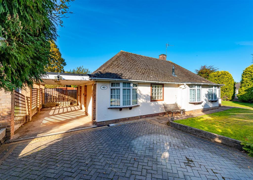 40 Oaken Park, Codsall, Wolverhampton 2 bed detached bungalow for sale