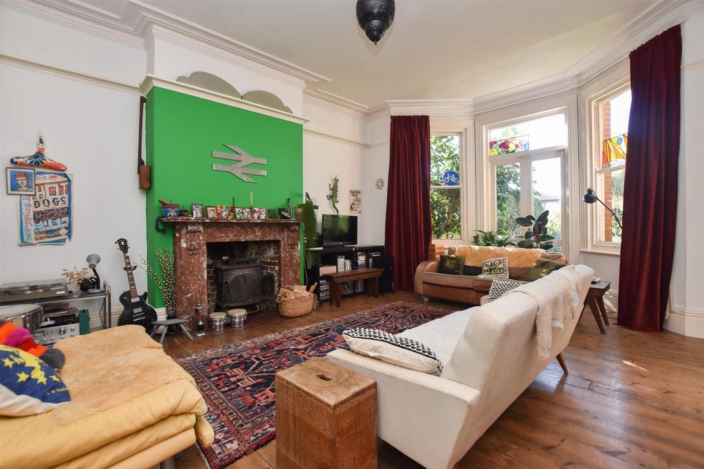 Boscobel Road, St. LeonardsOnSea 3 bed flat £550,000