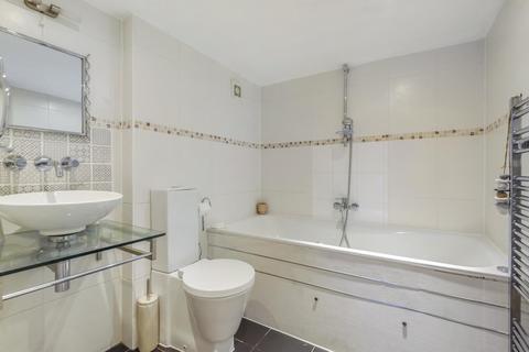2 bedroom flat for sale - Gatton Road, Tooting
