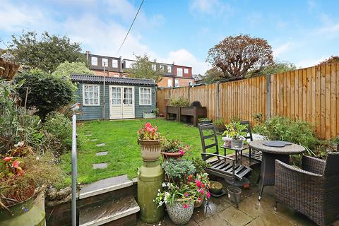 18 Lawrence Road, London, W5 4XH